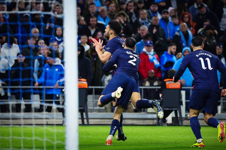 马德兴：海港队低调埋头干事，球迷不树敌，这是中超需要的（马德兴：海港低调专注，球迷不对立，这正是中超所需）