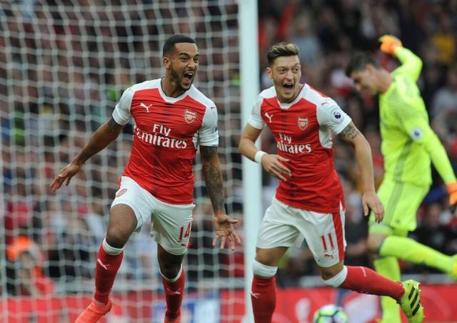 罗马诺：利物浦引进威尔-赖特交易完成，双方已签下三年合同（罗马诺：利物浦完成引进威尔-赖特，双方签约三年）