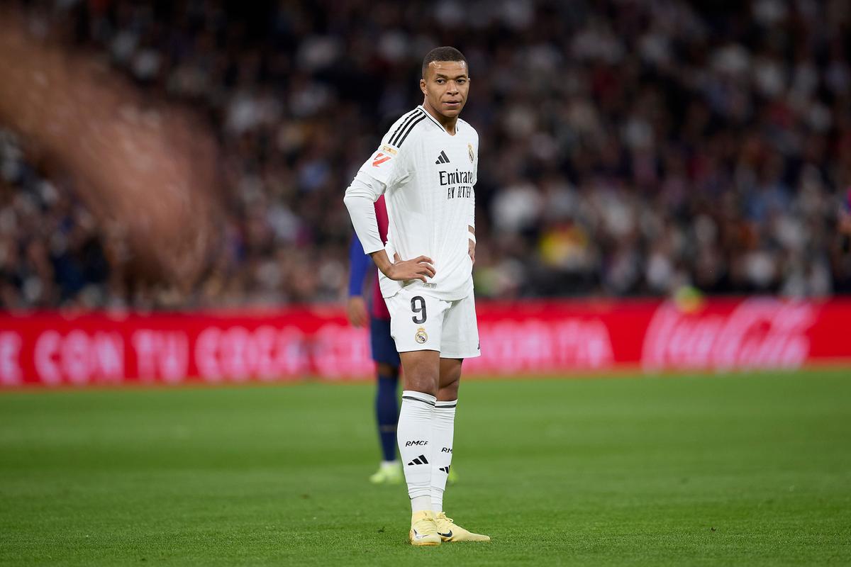 记者：云南玉昆接触的上海希望之星非蒯纪闻，目标为国产中锋（记者：云南玉昆接洽的“上海希望之星”不是蒯纪闻，目标锁定本土中锋）