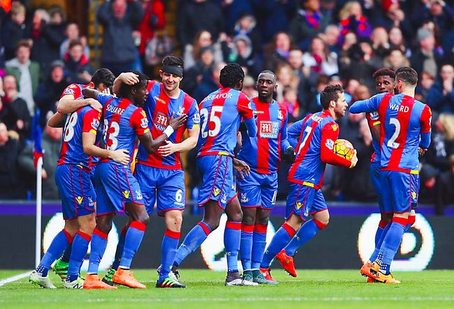 老友相见！麦克阿瑟双边卫重回墨尔本，今日将战旧主（旧地重游：麦克阿瑟边卫重返墨尔本，今日迎战前东家）