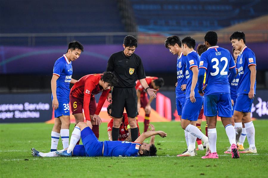 要不然五大联赛集体给非洲足协转账吧，这非洲杯时间太折磨了（非洲杯赛期太折腾，不如五大联赛集体赞助非洲足协换个档期？）