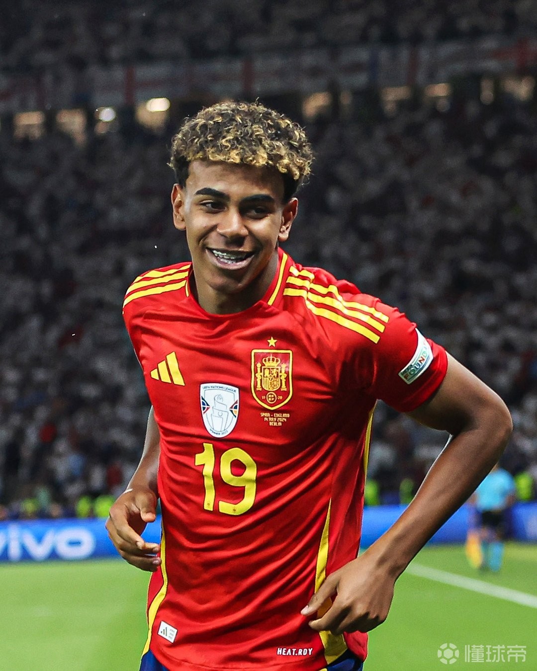 罗马诺：阿贾克斯即将与富安健洋签约半年，根据表现可能续约（罗马诺：阿贾克斯将签下富安健洋半年，视表现决定是否续约）