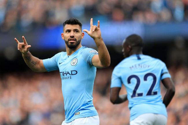 欧冠2-1逆转！巴萨天降神兵：后卫3分钟梅开二度创历史，逼近前八（欧冠2-1翻盘！巴萨奇兵突袭：后卫3分钟梅开二度改写历史，八强在望）